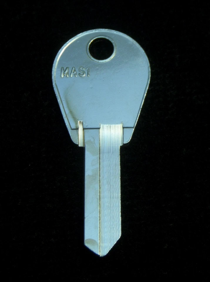 MAS1 Early MASERATI IGNITION KEY BLANK 1950's to early 1960s A6, A6 GCS, 3500 GT - Image 1 of 4