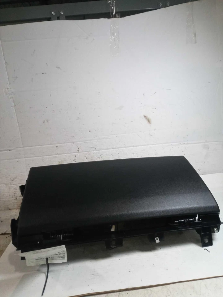 Land Rover Range Rover Sport 2015 guantera negra OEM usada NJ25-21313-523982 Foto 1 de 3