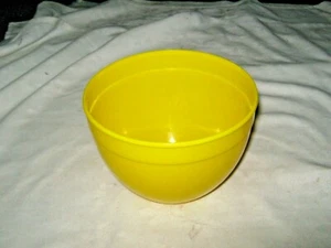 Vintage Aussie Retro Yellow Patina Plastics Sydney Kitchen Storage, Mixing Bowl - Picture 1 of 3