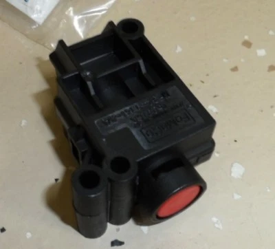 Interruptor de inercia bomba de combustible Lincoln Continental Blackwood 2002 fabricante de equipos originales XF3Z-9341AA Foto 1 de 3