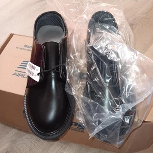 Women’s Capps AirLite Vibram Uniform Footwear Dress Shoe Black Size 4W - Picture 1 of 6