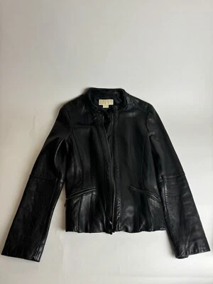 Chaqueta estilo moto Michael Kors de cuero negra para mujer  Foto 1 de 4