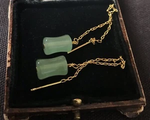 Vintage Stil Schmuck Ohrringe grüne Edelsteine 18 Karat vergoldet - Bild 1 von 2
