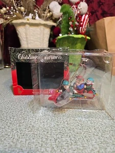 Ultra Rare! Netting The Big One Christmas Charmers Holiday Ornament New Read - Picture 1 of 12