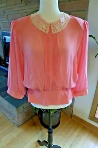 Neu mit Etikett Vintage Laura and Jayne rosa Sekretärin-Blusenshirt Spitzenkragen Größe 14 - Bild 1 von 11