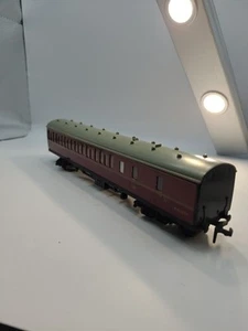 Hornby Dublo 4084 Surburban Coach 2nd Class with interior fittings - Picture 1 of 3