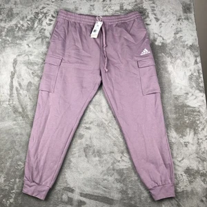 Adidas Herren Gr. 2XL Essentials Fleece Regular Tapered Cargo Hose Preloved Fig - Bild 1 von 14