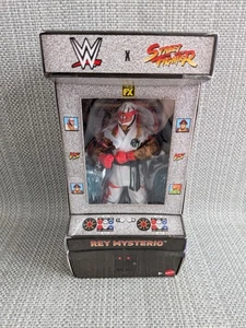Figuras de acción WWE Elite Collection X Street Fighter Rey Mysterio como Ryu - Imagen 1 de 3
