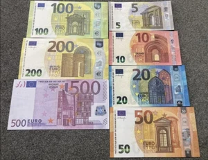 100 Pcs € Euro Play Money - Realistic Novelty Banknotes | Props & Games | orka - Picture 1 of 6