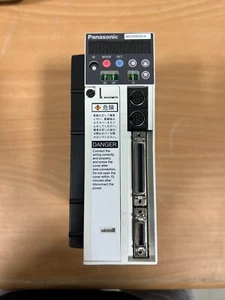 Servoaccionamiento PANASONIC MSDA083D1A - Imagen 1 de 3