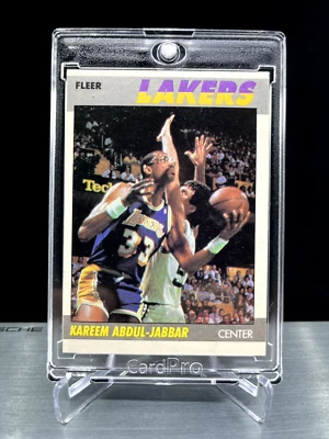 1987-88 KAREEM ABDUL-JABBAR - Fleer #1 - Shipped in Mag - Sharp Corners - Image 1 of 2