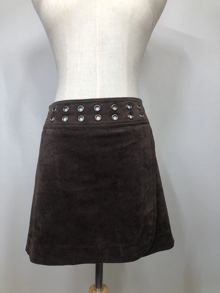 BCBG MaxAzria Talla Pequeña Terciopelo Plata Ojal Falda Marrón Corta Estilo Y2K Foto 1 de 4