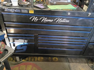 Caja de herramientas a presión con herramientas usada varios cajones snd sobre ruedas Foto 1 de 4