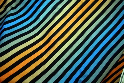 SWIZZLE STIX - LISTRAS DIAGIONAIS MULTICOLORIDAS DA NORTHCOTT - TECIDO 100% ALGODÃO - Imagem 1 de 4