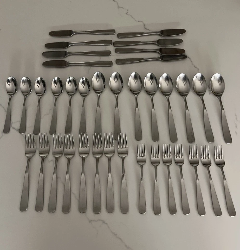Набор из 37 столовых приборов Supreme 18-8 Япония - 15 вилок, 8 ножей и 14 ложек см. описание - Изображение 1 из 4