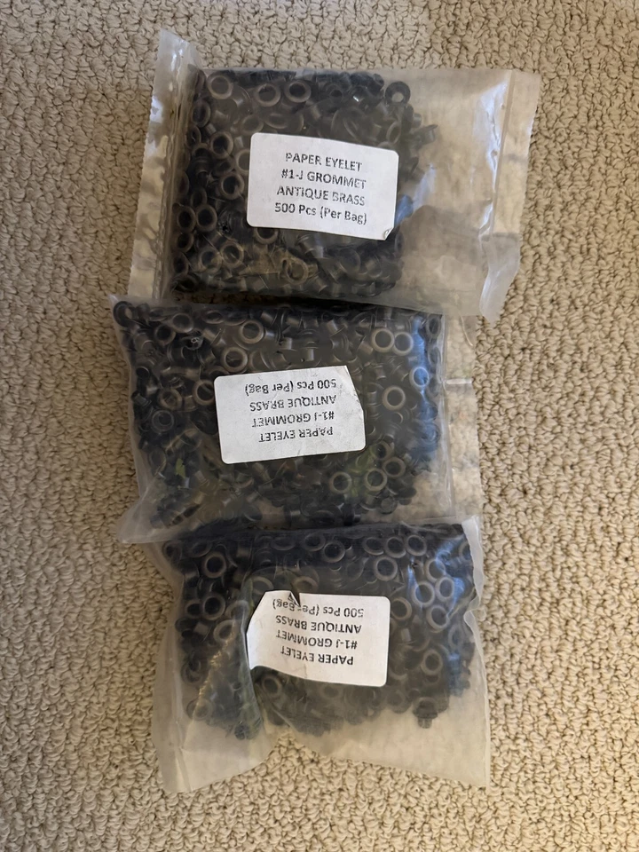 6.5mm Paper Eyelets, NO WASHERS - Antique Brass - Image 1 of 2