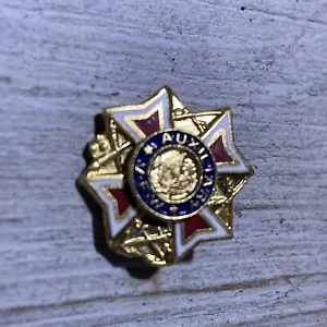 Vintage VFW Veterans Of Foreign Wars Auxiliary Lapel Pin - Picture 1 of 4