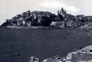 CARTOLINA POSTCARD CARTE POSTALE LIGURIA IMPERIA LA SPIAGGIA D'ORO - Bild 1 von 1