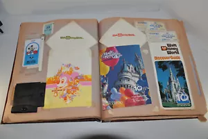 Scrapbook Vtg 1981 Travel Trip Walt Disney World + Williamsburg Souvenir 20 Page - Picture 1 of 18