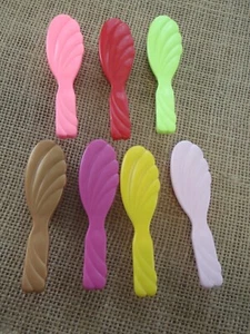 Lote de 8 brochas de pelo vintage para muñeca Barbie colores surtidos conjunto lote H14 - Imagen 1 de 5