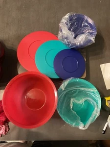 Tupperware Impressions Bowl Set with Seals Set of 3 Classic Red Teal Blue - Picture 1 of 1