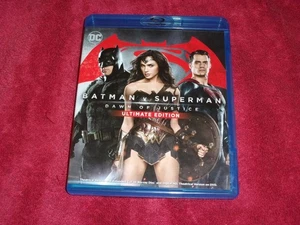 Batman v Superman: Dawn of Justice (Ultimate Edition)~Blu-ray + DVD - Imagen 1 de 1