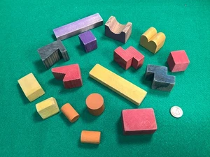 Blocchi Costruzioni Legno Colorati Vintage Forme Miste Giocattoli Bambini Lotto 16 Pezzi - Foto 1 di 2