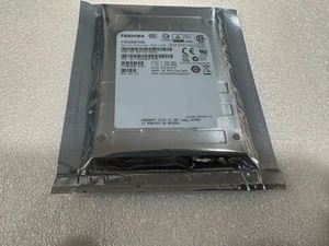 NAS Toshiba PX03SNF080 800 Go MLC SAS SSD 2,5 pouces (SFF8482) 12 Go/s 7 mm - Photo 1/2