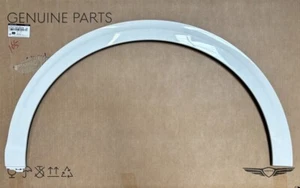 Moldura guardabarros delantero genuina 2022-2025 GV70 SPORT rueda de pasajero acampanada BLANCO - Imagen 1 de 3