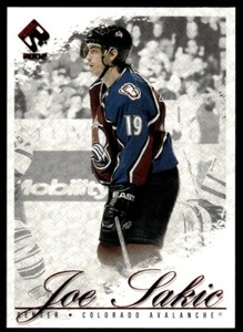 2001-02 Pacific Private Stock RED Joe Sakic Colorado Avalanche #24 R26
