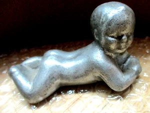 fermacarte figura alluminio bambino 3" - Foto 1 di 2