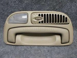 2002-2005 Kia Sedona RH Middle or Rear Entry Handle Courtesy Light Taupe 20137 - Picture 1 of 2