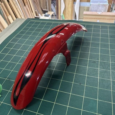 Guardabarros delantero genuino Harley Davidson FXCWC Softail Rocker C TC96 1580 rojo #4096 Foto 1 de 4