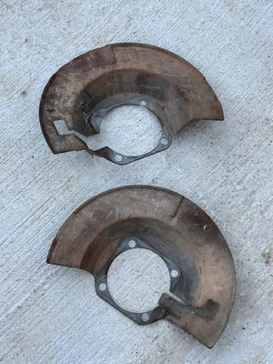 2000-2002 Dodge Ram 2500 3500 Dana 60 Front Dust Brake Shield LH And RH OEM - Image 1 of 4