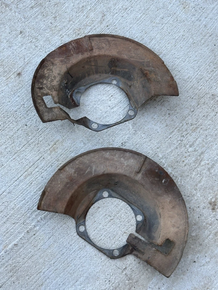 2000-2002 Dodge Ram 2500 3500 Dana 60 Front Dust Brake Shield LH And RH OEM - Image 1 of 4