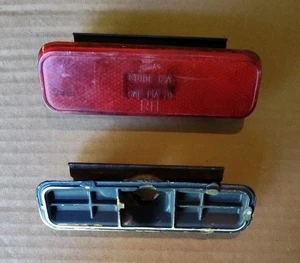 70-73 Camaro Rear Side Marker Lens Housing Pair Red Light Markers Reflectors GM - Bild 1 von 2