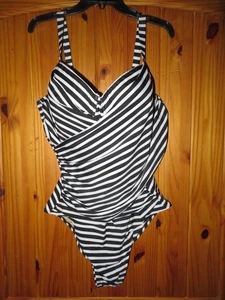 New OLD NAVY Black/White STRIPED One Piece SWIM SUIT WOMEN 2X Plus - Picture 1 of 5