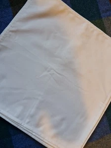 Professional Quality Cream Table Napkins X10 Immaculate - Picture 1 of 4