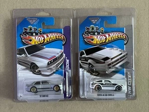 2013 Hot Wheels Toyota AE-86 Corolla Black/White & BMW 92 M3 In Protective Cases - Picture 1 of 12