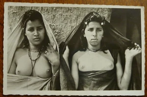 North Africa nude Harem Arab Girls ethnic original early 1920s photo postcard - Picture 1 of 2