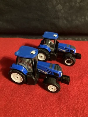 Lot Of (2) ERTL 1/64 New Holland T8.420 Tractor w/Duals Ertl 13842 - Image 1 of 4