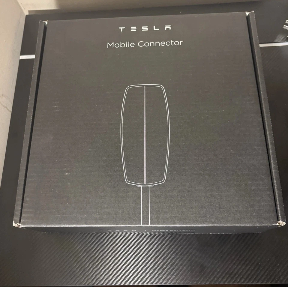 Gen 3 Tesla Mobile Connector Ev Charger Bundle 1991254-00-A V2L Cybertruck