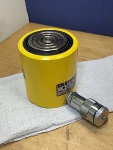 Cilindro hidráulico Enerpac RCS302 32,4 toneladas 2,44 pulgadas carrera baja altura - Imagen 1 de 5
