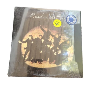 Paul McCartney & Wings ~ BAND ON THE RUN LP TAIWAN 1974 HOLY HAWK MISSPRINT NAME - Picture 1 of 3