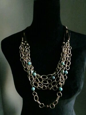 ENCANTADOR COLLAR CHARLIE CÍRCULOS DE ORO CEPILLADO Y CUENTAS TURQUESA CUERO CAPAS  Foto 1 de 4