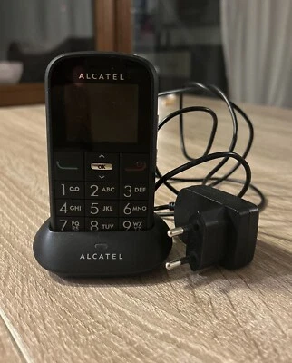 Alcatel One Touch 282 in Schwarz - Seniorenhandy mit großen Tasten - Bild 1 von 4