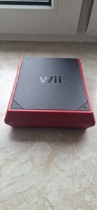 Nintendo Wii Mini Konsole, Rot/Schwarz, Inkl. Kabel Sensorleiste - Bild 1 von 9