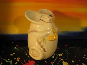 Cute Happy Mouse with Cheese Ceramic Pomander / Refillable Air Freshener - Picture 1 of 4