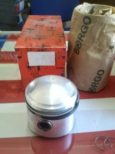SERIE PISTONI ORIGINALI ALFA ROMEO -ORIGINAL PART ALFA ROMEO VINTAGE ENGINE NEW - Picture 1 of 1