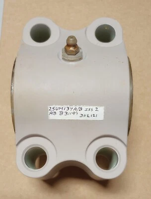 25UM137AB - Muñón de popa - Nuevo 8130 Foto 1 de 4